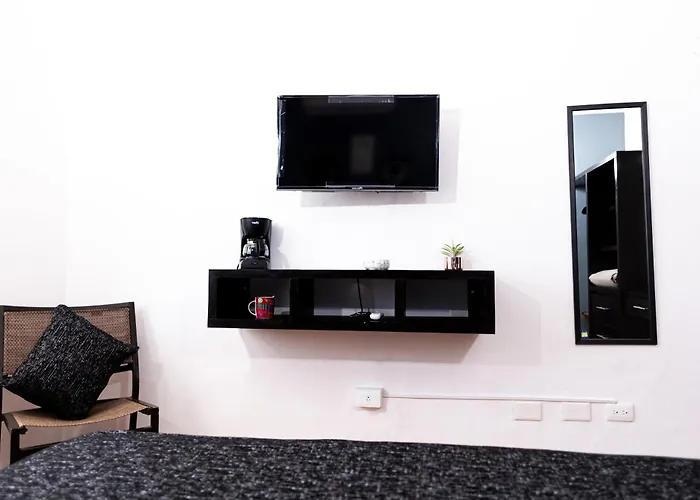 Santa Fe Studios And Suites